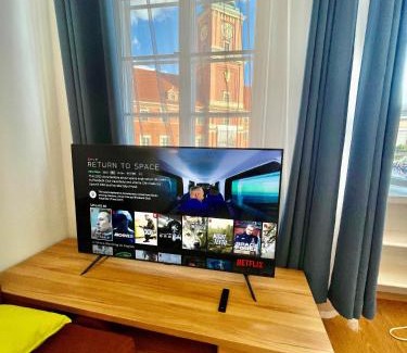 Old Town Apartment | ROYAL 2 Old Town fast WiFi Netflix HBO AppleTV+