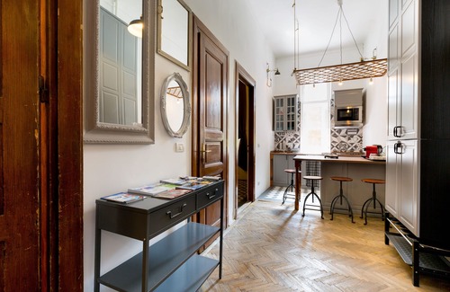 Belso-Ferencvaros Apartment | Royal Apartment your experience of style in Pest