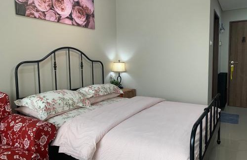 Kedungmanggu Apartment | Royal Bed - Royal Sentul Park Apartment