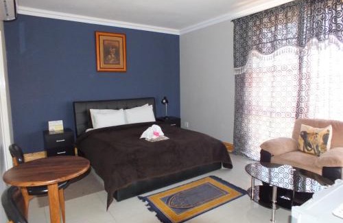 Windhoek House | Royal Castle Guest House
