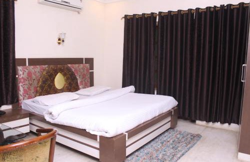 Bhubaneshwar Hotel | ROYAL CHETAN INN