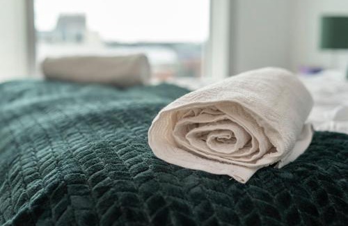 Central Milton Keynes Apartment | Royal City Stay Apartment CMK Free Parking