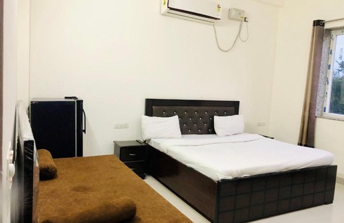 Sector 39 House | Royal Court Residency
