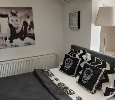 Katowice Apartment | Royal EvitaBocelli Spodek by walk