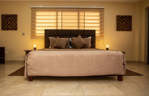 Kumasi Bed & Breakfast | Royal Golf Views