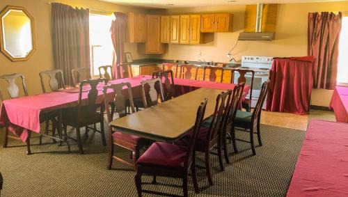 Rockville Hotel | Royal Inn Rockville