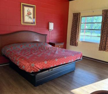 Quincy Hotel | Royal inn