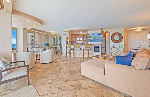Kahana Condo | Royal Kahana 610 by Gather: Stunning Oceanfront Condo w/Wraparound Lanai & Pool