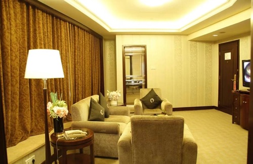 Shiqiao Hotel | Royal Marina Plaza