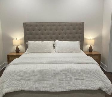 Oxford House | Royal Pearl