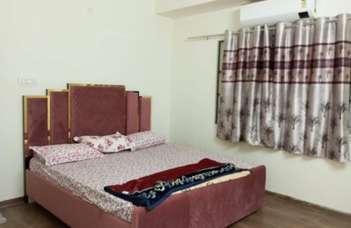 Banjara Hills Apartment | Royal Suites @ Banjara Hills road number 12