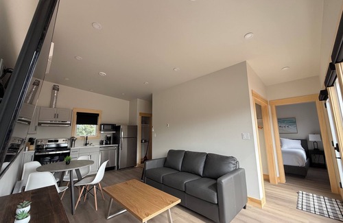 Charlottetown Hotel | Royalty Maples Motel & Cottages