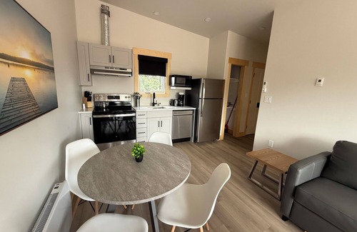 Charlottetown Hotel | Royalty Maples Motel & Cottages