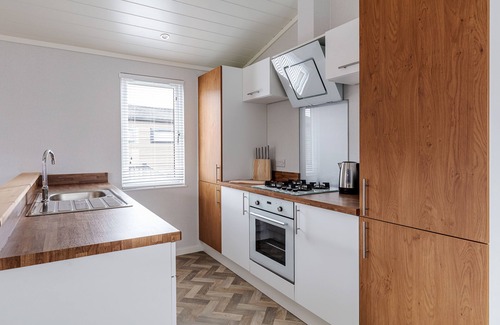 Harlow Cabin | Roydon Marina Village