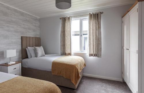 Harlow Ski Chalet | Roydon Marina Village Lodges
