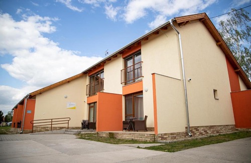 Morahalom Apartment | Rozmaring Apartmanház