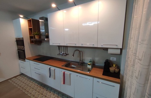 Rozzano Apartment | Rozzano Near Humanitas, IEO, Forum Assago, Duomo, Casa ElaBon