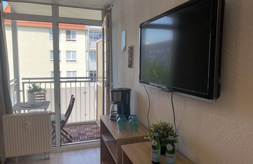 Magdeburg Apartment | RR | Charming Apartment - Balcony - WIFI - Kitchen