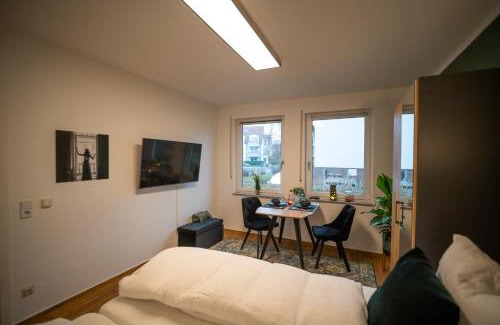 Ottersleben Apartment | RR - Cozy Apartment - Parking - Kitchen - WIFI