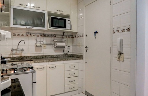 Copacabana Apartment | Rua Barão de Ipanema 2 bedrooms