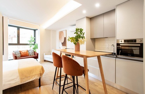 Ciudad Lineal Apartment | Rubik XI apartment in Madrid
