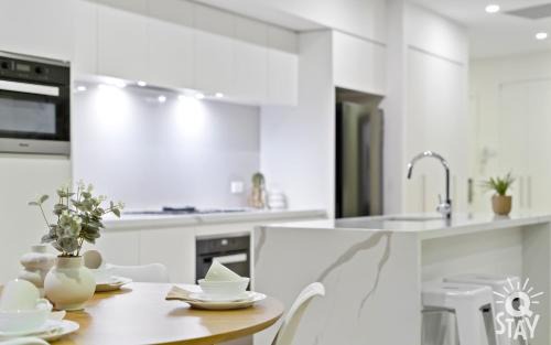 Surfers Paradise Hotel | Ruby - 2 Bedroom Penthouse in Surfers Paradise!