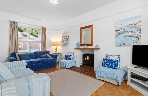 Saundersfoot House | Ruby Cottage - Beachside Cottage with Views