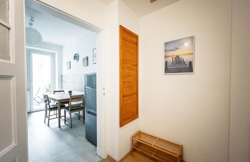Abtnaundorf Apartment | Ruhige 2 Schlafzimmer Wohnung: 5 Einzelbetten + Küche, modernes Bad, TV, Waschmaschine
