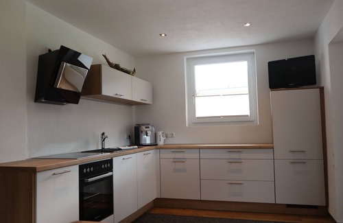 Landeck Apartment | Ruhige Ferienwohnung in den Tiroler Bergen