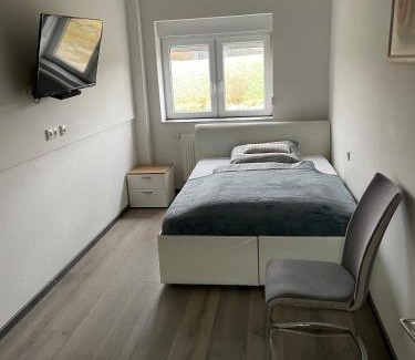 Dachau District Apartment | Ruhige Wohnung mit S-Bahn Bindung