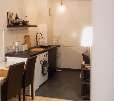 Lindenau Apartment | Ruhiges Apartment mit großem Balkon und Stellplatz