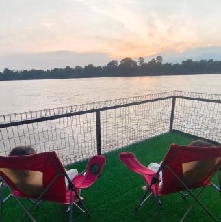 Temerloh Boat Rental | Rumah Rakit Bangau Parit Temerloh