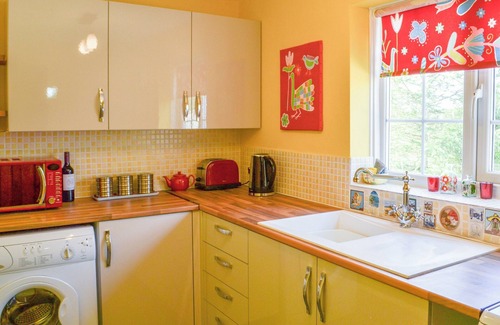 Tetford Cottage | Run for the hills and hideaway in your very own shepherds bothy.