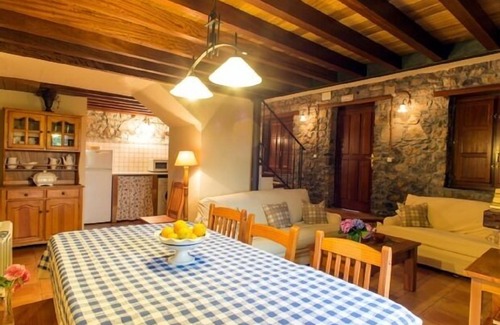 Castrillon Ski Chalet | Rural Accommodations Casa Fabián, La Tenada (Pet Friendly)