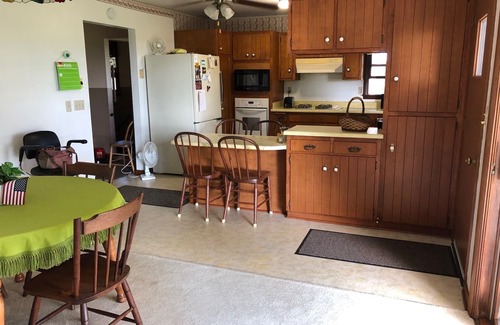 Oakdale House | Rural Acreage, entire house, 20 min. to Iowa City
