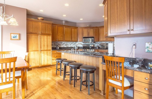 Whittaker House | Rural Ann Arbor, 10 mins. to downtown, gym, sauna