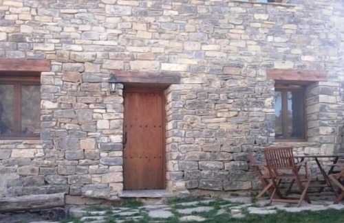 Coscojuela de Sobrarbe Cottage | Rural apartment Borda Falceto for 2 people