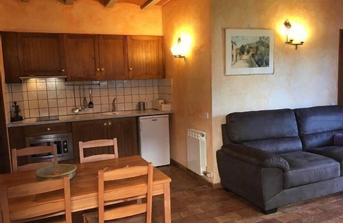 Tavertet Cottage | Rural apartment L'Alzina for 4 people