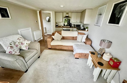 High Ercall Cottage | Rural Cottage-Full Kitchen-Pets Ok-Paddock