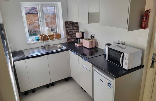 Padworth Apartment | Rural Cottage| Stunning Views| with Free Parking| Quiet