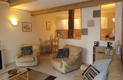 Benest Cottage | Rural Gite in quiet surroundings