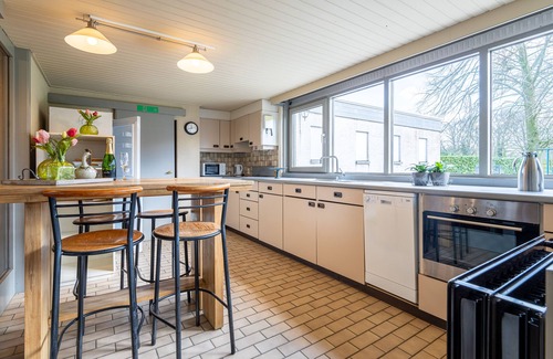 Grote-Brogel House | Rural group home with garden and garage