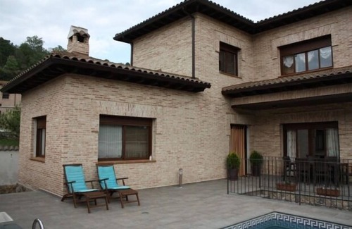 El Real de San Vicente Ski Chalet | Rural house (full rental) El Parador for 2-14 people
