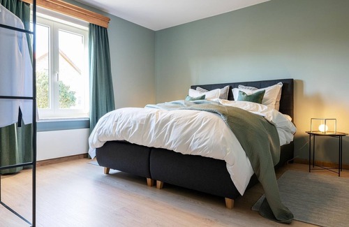 Bocholt House | Rural holiday home in Bocholt with hot tub