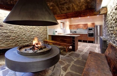 La Baronia de Rialb Cottage | Rural house (real estate) Heretat de Guàrdia for 22 people