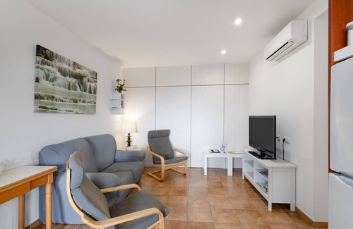 L'Ametlla del Valles House | Rural House 'El Tibidabo' with Mountain Views, Wi-Fi and Air Conditioning