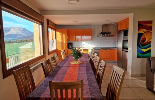 Allin Cottage | Rural house near Estella accessible for groups of 14-16 people.