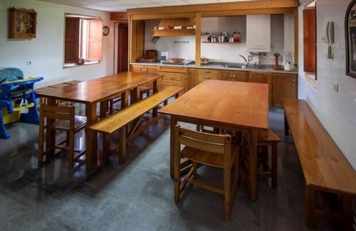 Codeseda Cottage | Rural Houses for 24 people with Pools and Spacious Garden