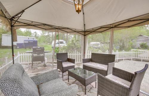 Fluker House | Rural Louisiana Vacation Rental with Fire Pit!