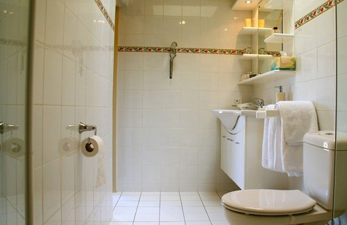 Darfield Bed & Breakfast | Rural luxury - 5 bedroom getaway